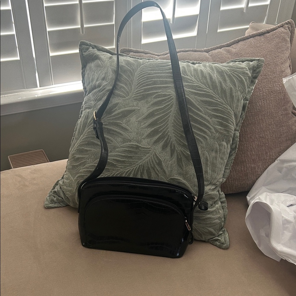 Jones New York Glossy Black faux croc Crossbody Bag